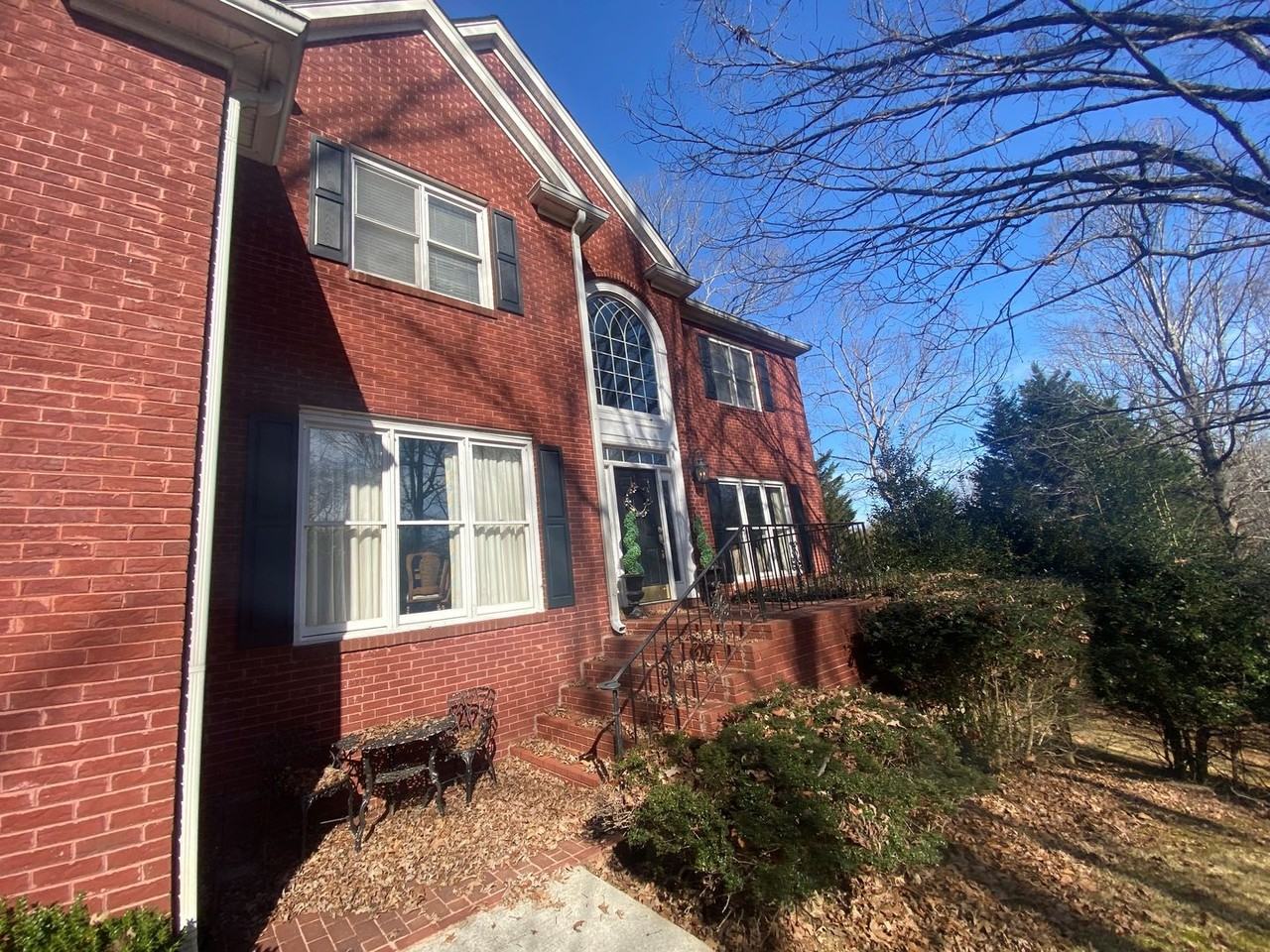 1044 E Lake Dr - Photo 5 of 18