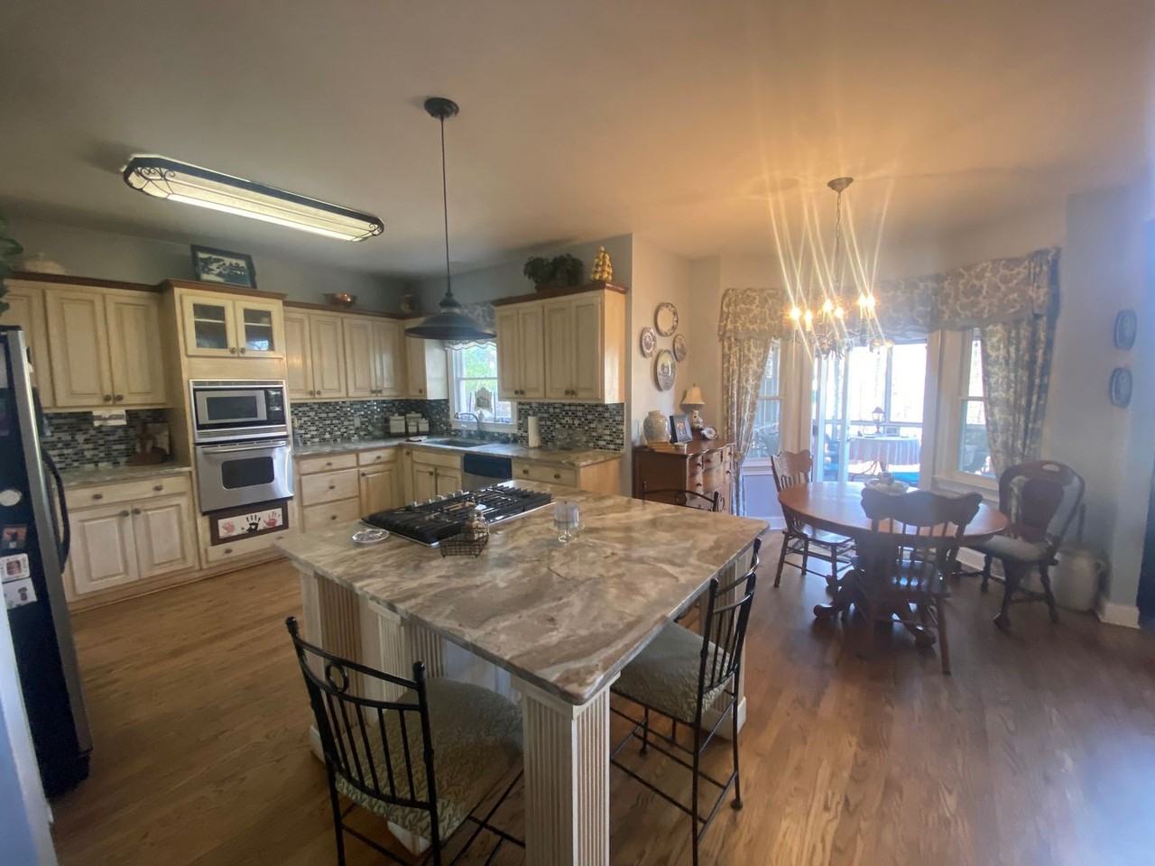 1044 E Lake Dr - Photo 6 of 18