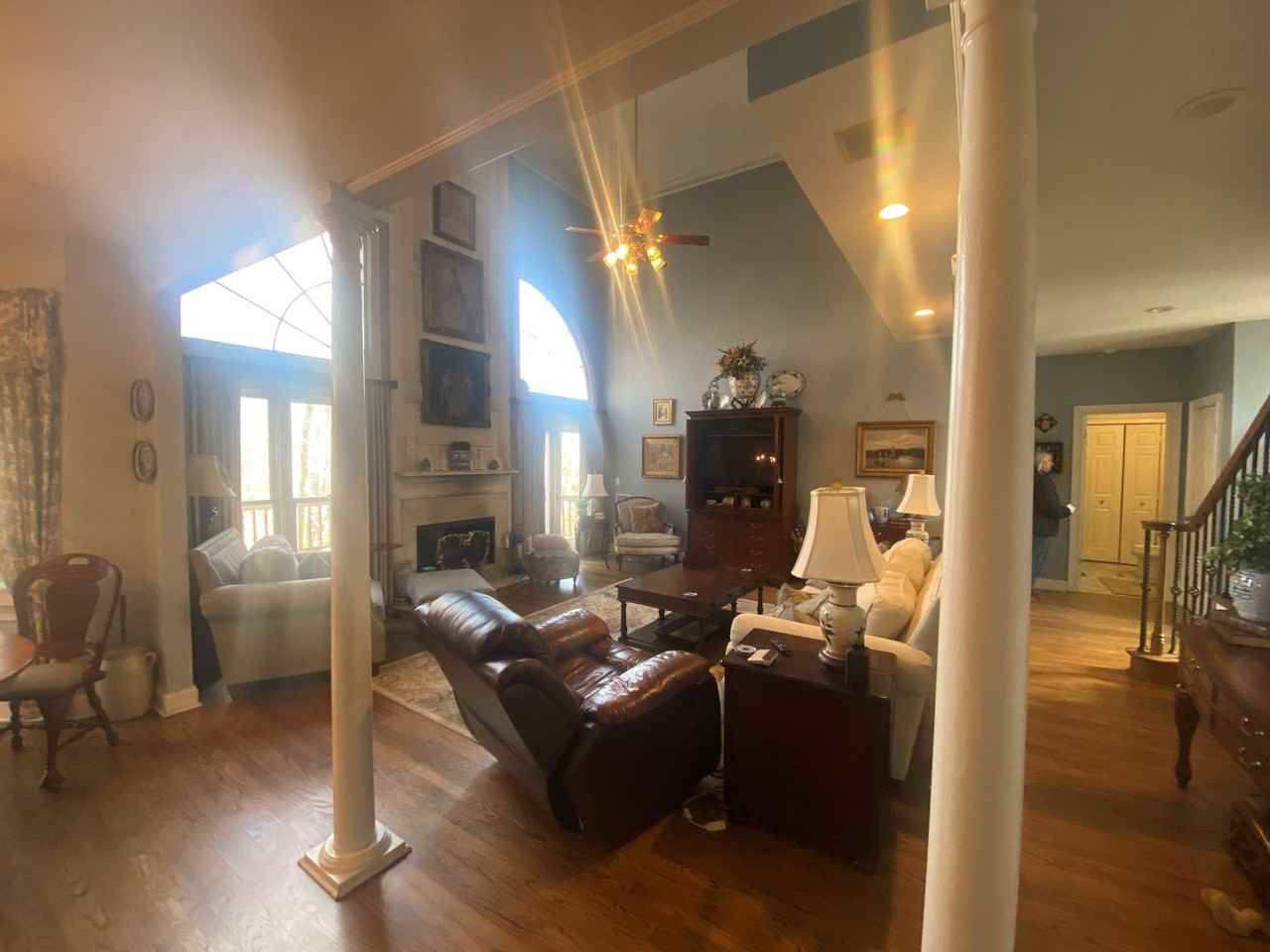 1044 E Lake Dr - Photo 7 of 18