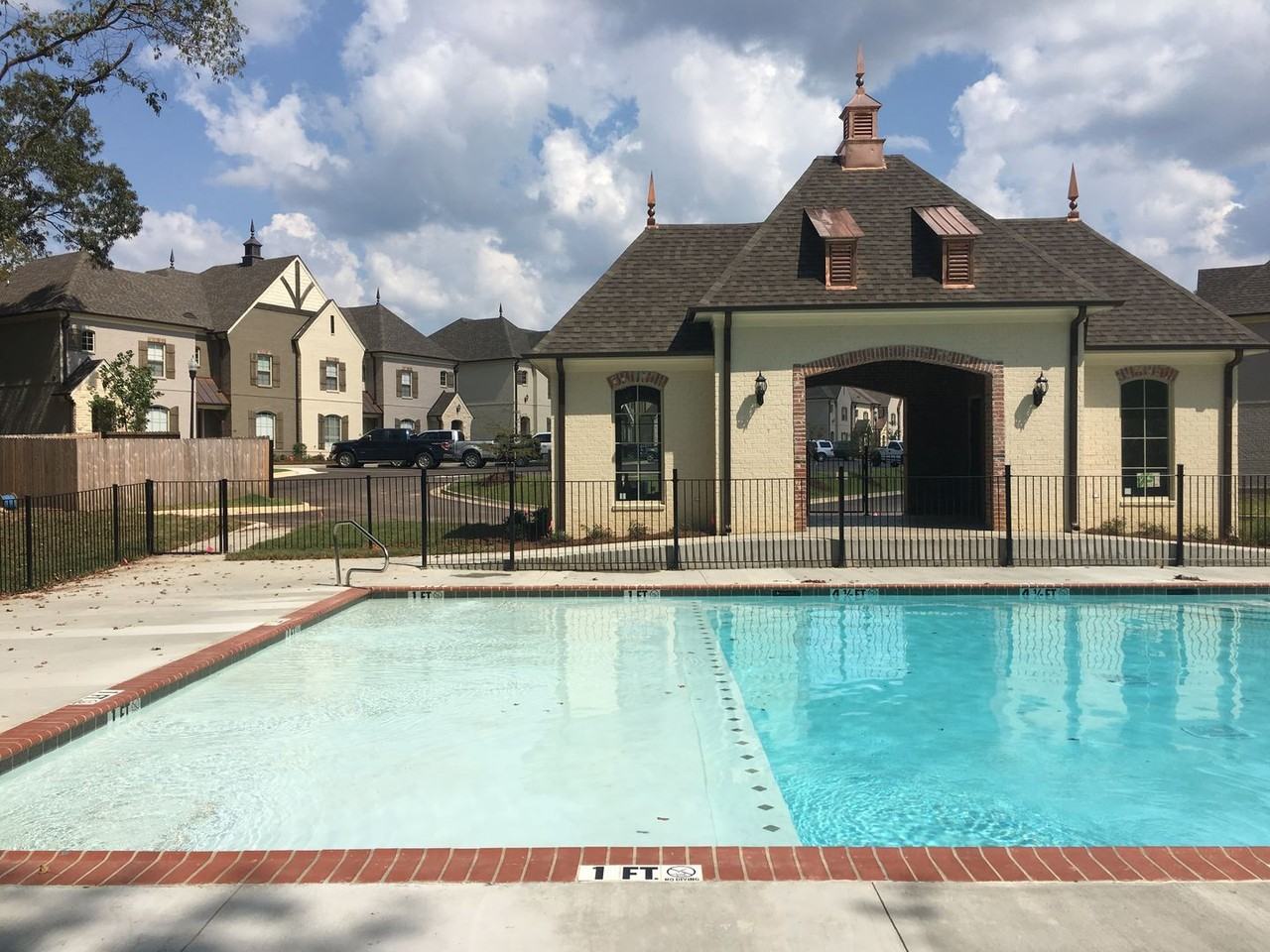 103 Farm View Dr #802 - Photo 2 of 8