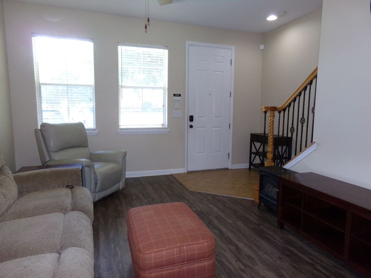 13052 Sunset Lake Dr - Photo 3 of 15