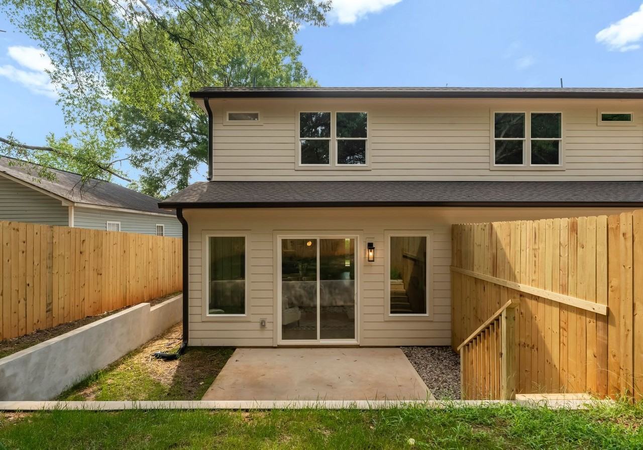 2417 Pruitt St - Photo 3 of 32