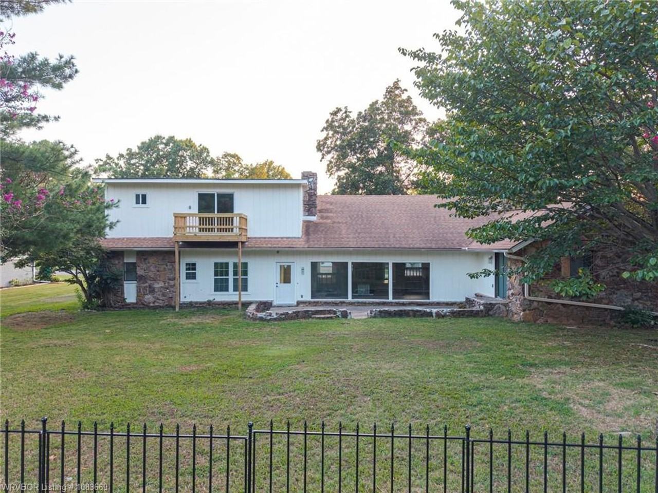 9609 Jenny Lind Rd - Photo 3 of 33