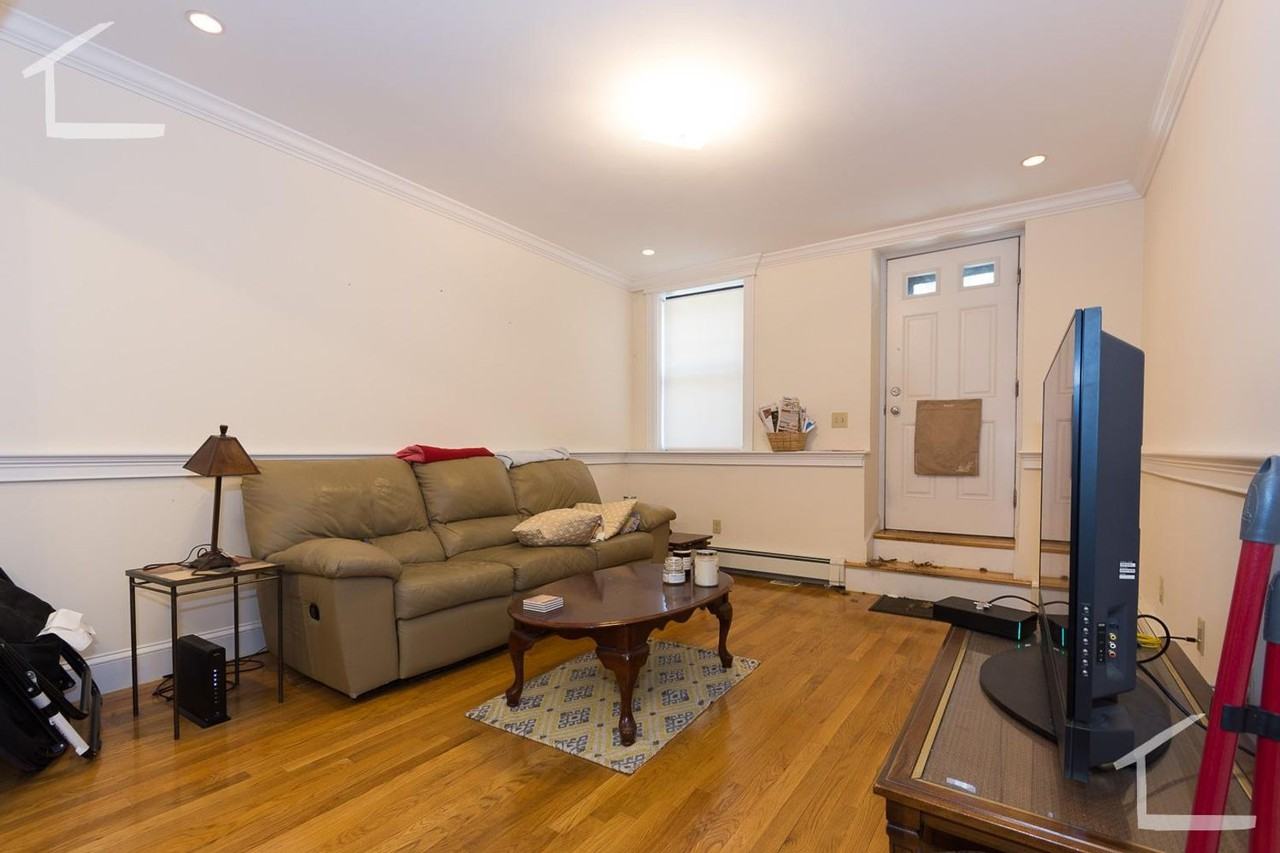 25 Glenville Ave - Photo 2 of 8