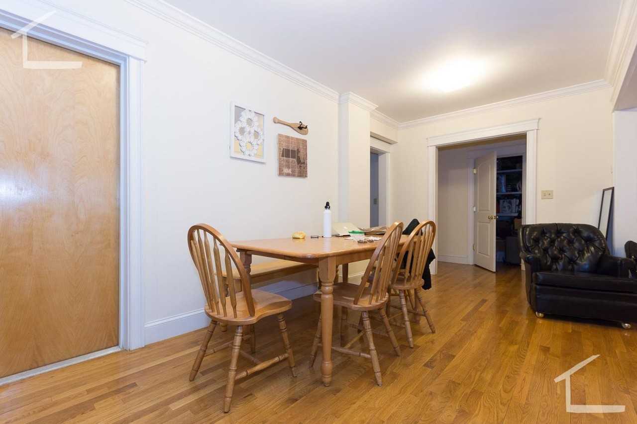 25 Glenville Ave - Photo 4 of 8