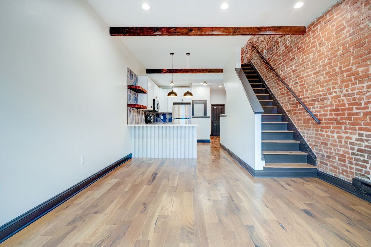 3007 W Fletcher St - Photo 4 of 20