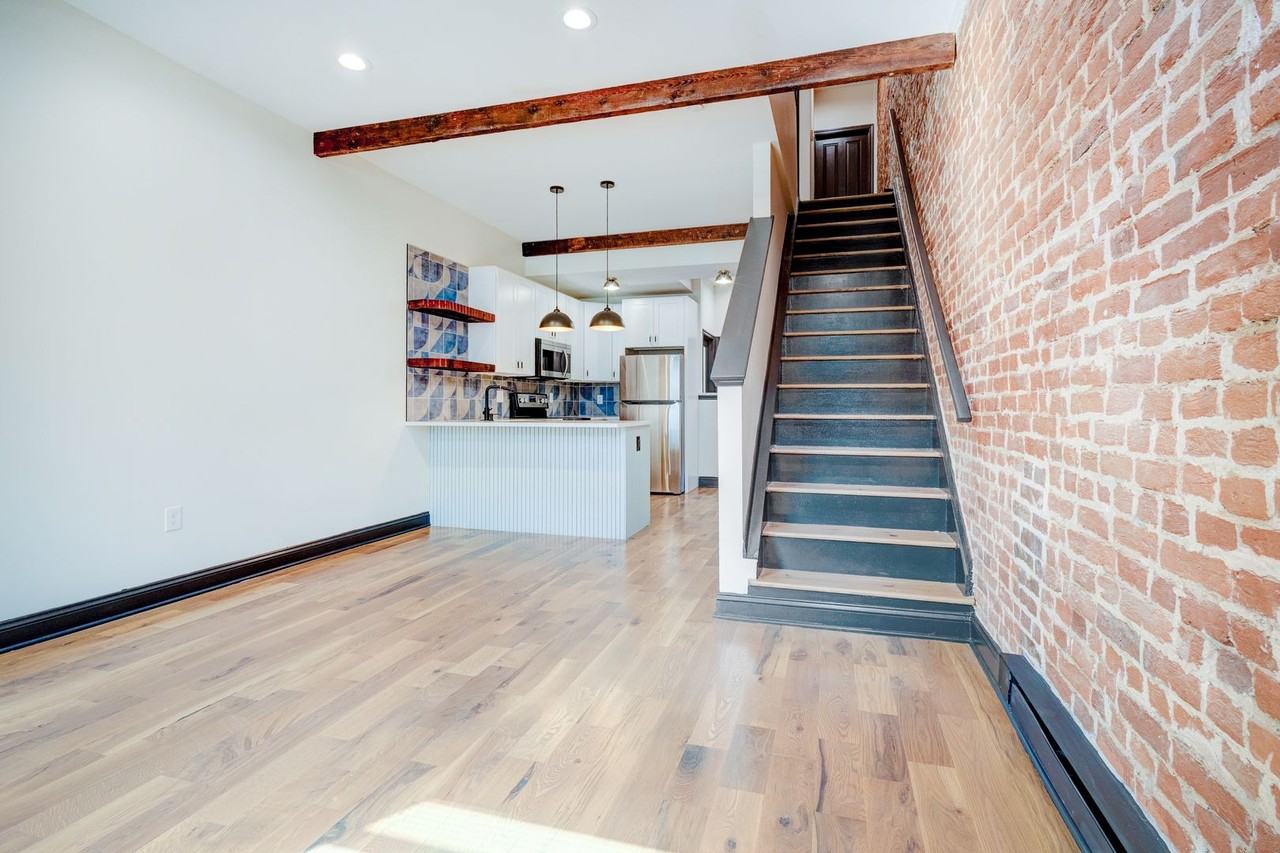 3007 W Fletcher St - Photo 5 of 20