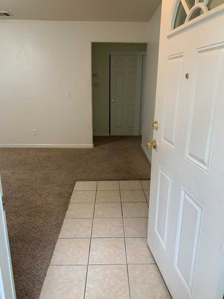 607 E Monte Vista Ave #AB - Photo 2 of 11