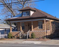 featured image of 116 N New Rd #1