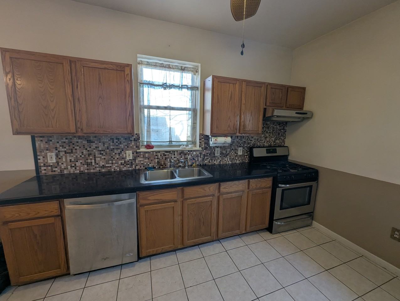 116 N New Rd #1 - Photo 3 of 12