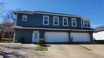 featured image of 40 E Maple St #3