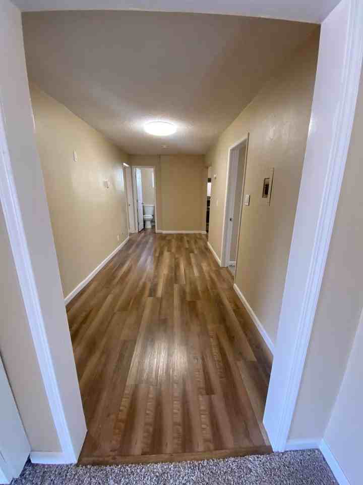 1219 Water St - Photo 5 of 14