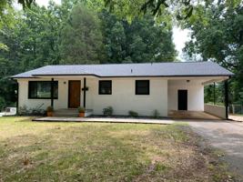 featured image of 210 Park Rd