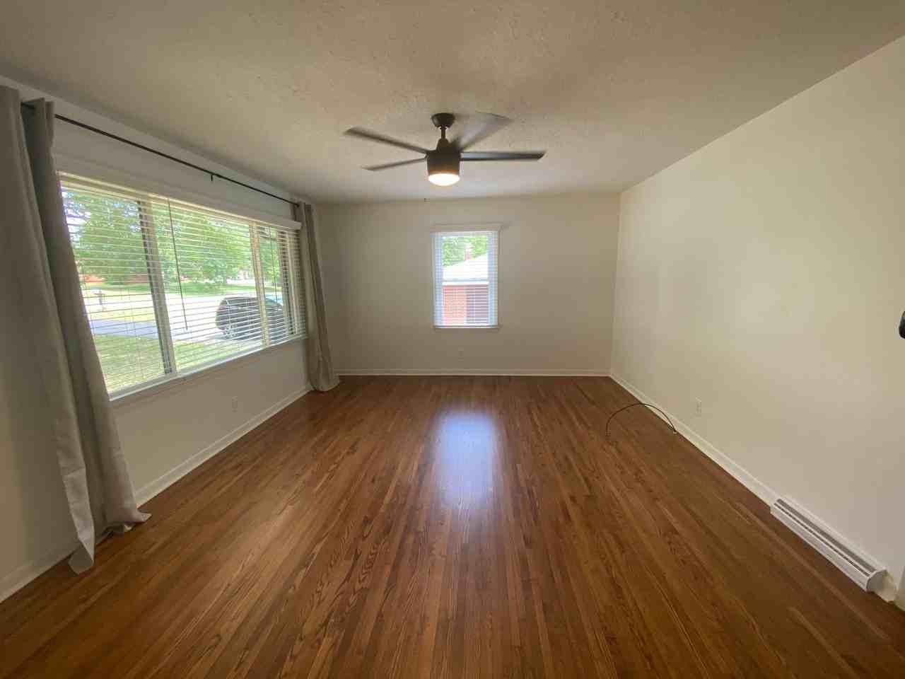 210 Park Rd - Photo 2 of 12