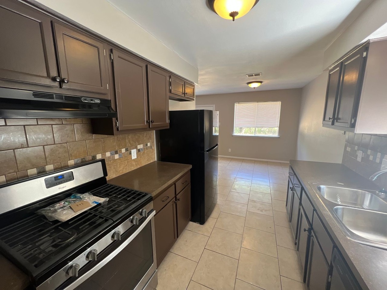 817 Cactus Dr - Photo 4 of 13