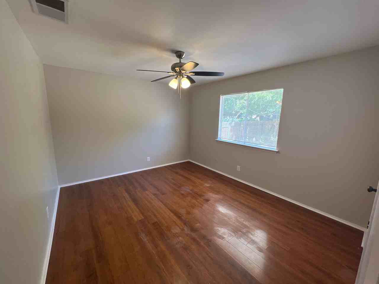 817 Cactus Dr - Photo 5 of 13