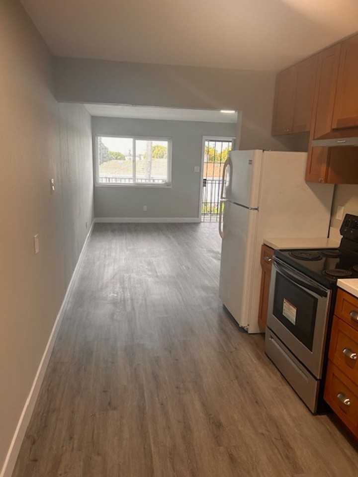 8600 Birch St - Photo 4 of 12