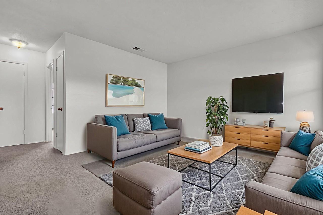 106 Lady Bird Ln - Photo 5 of 12