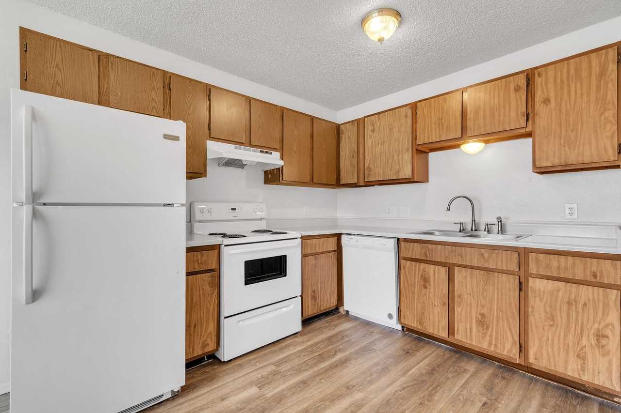 106 Lady Bird Ln - Photo 6 of 12