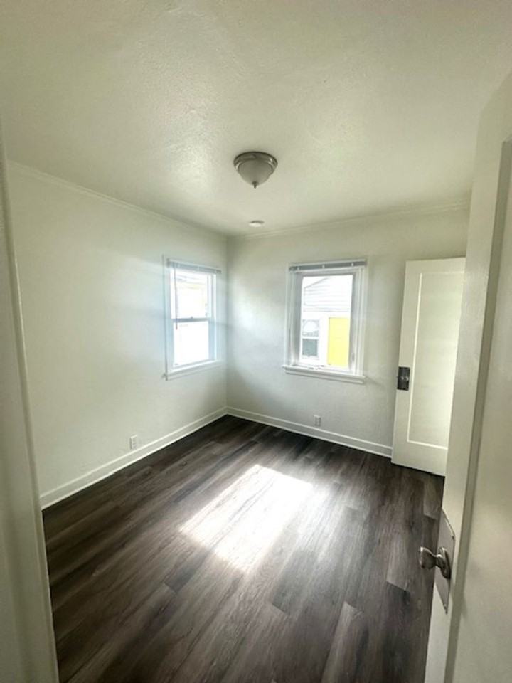 1327 E Santa Clara St #B - Photo 5 of 7