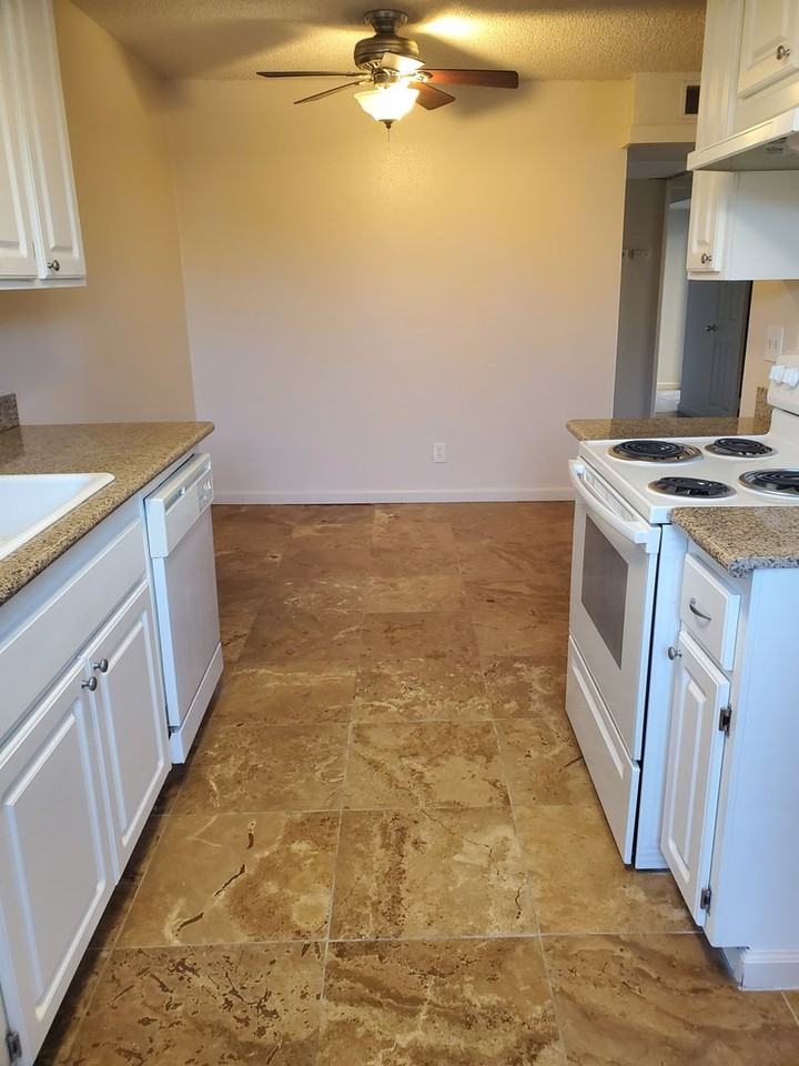 1313 Floyd Ave - Photo 7 of 22