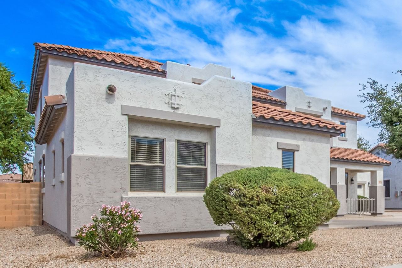 19718 E Mayberry Rd - Photo 4 of 41