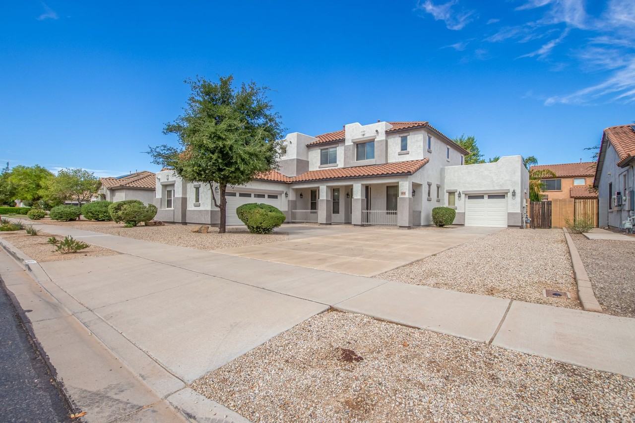 19718 E Mayberry Rd - Photo 5 of 41