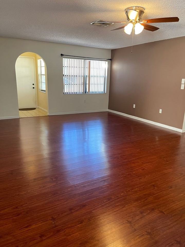 8934 Forest Lake Dr - Photo 4 of 15