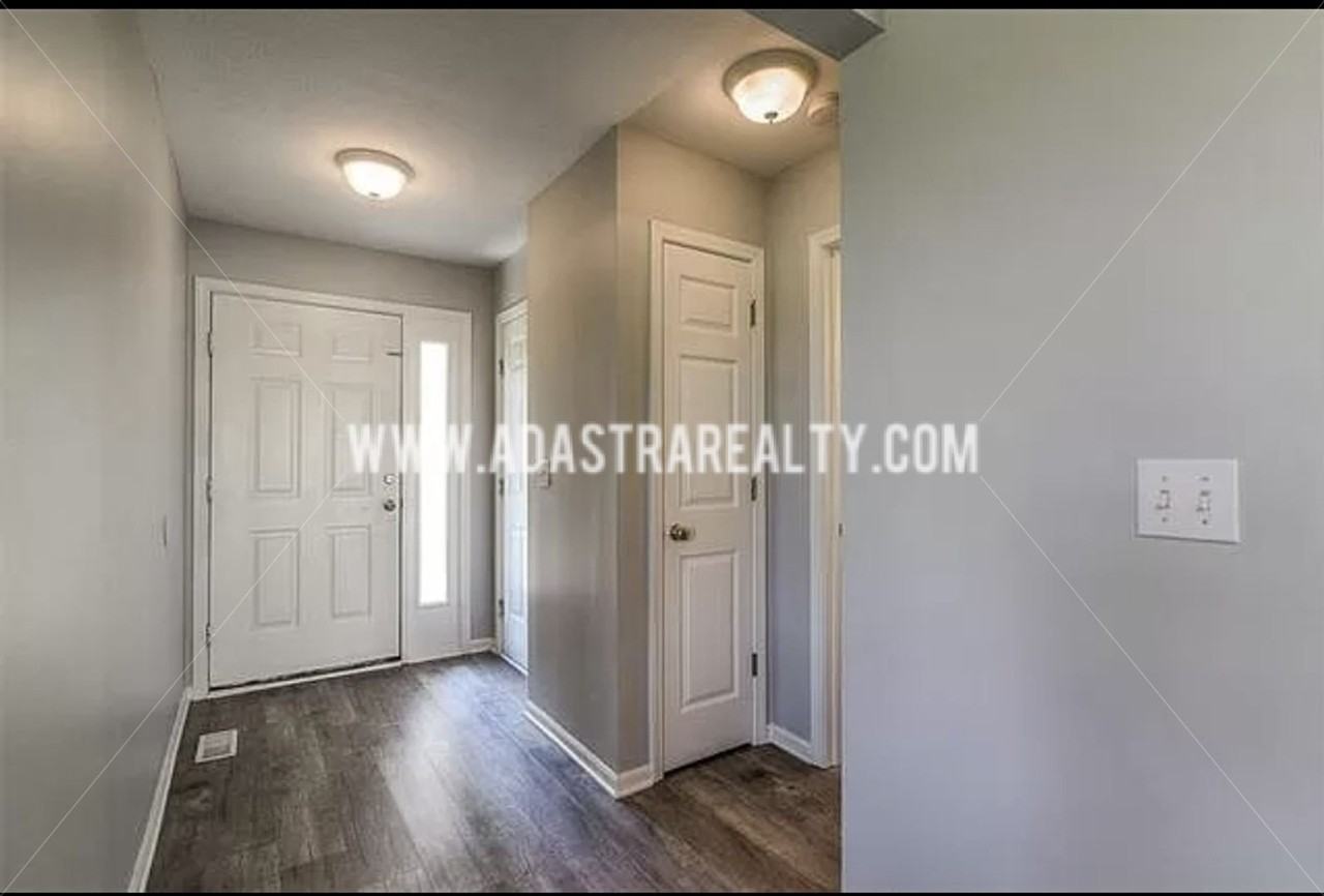 908 N Elm St - Photo 2 of 17