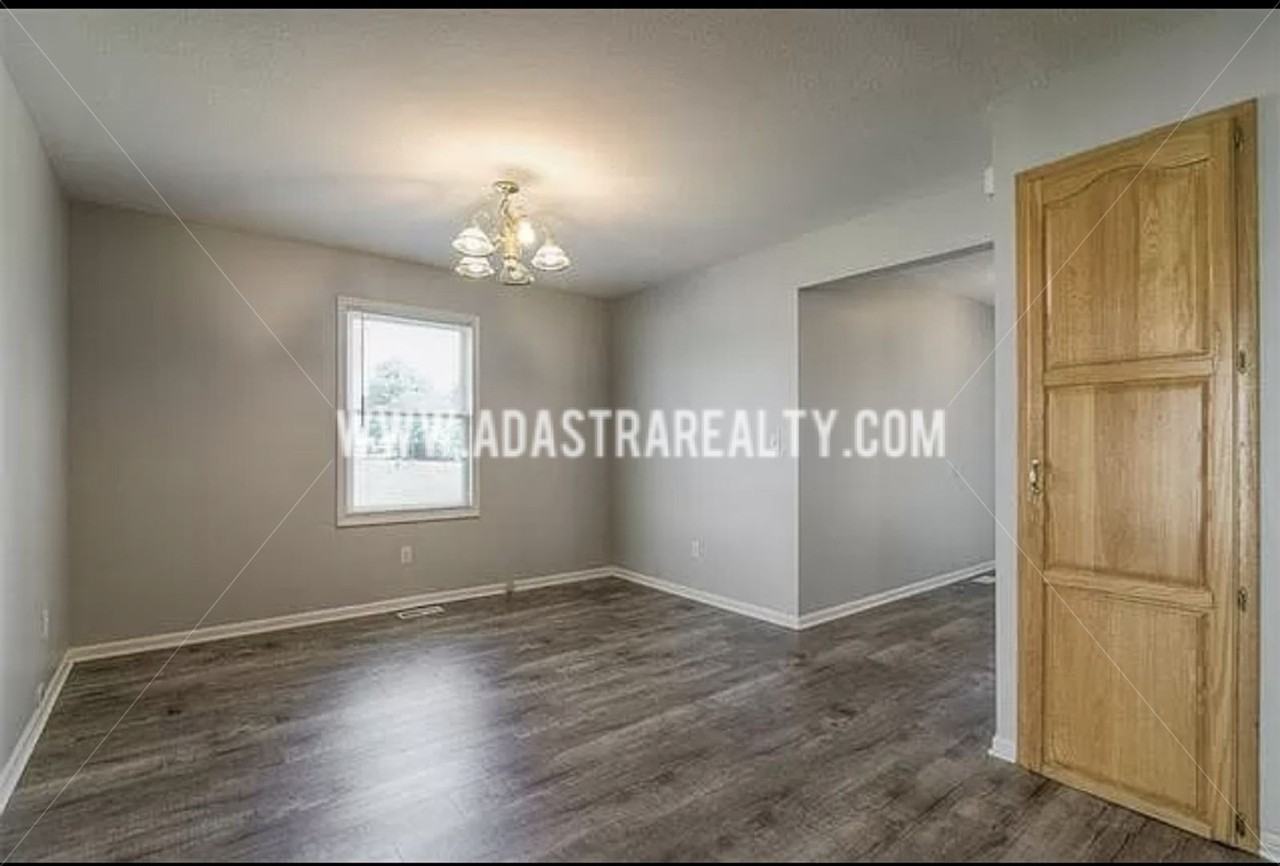 908 N Elm St - Photo 6 of 17