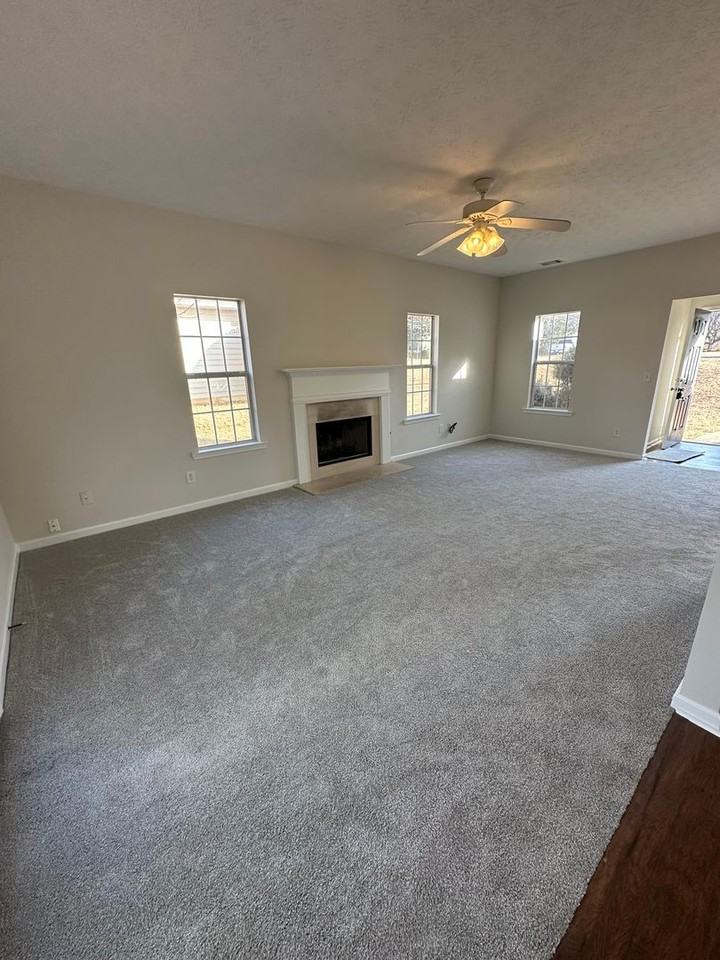 3392 English Oaks Dr Nw - Photo 2 of 9