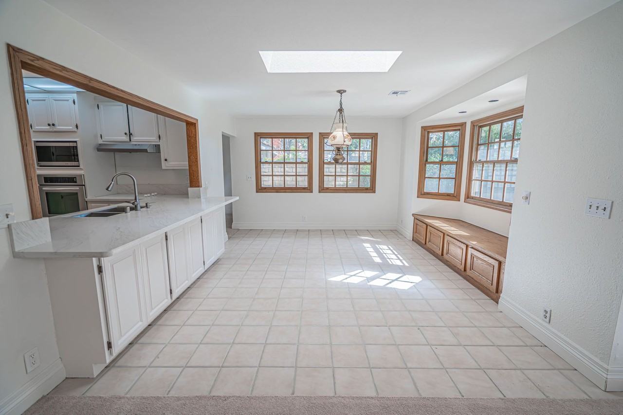 25356 Avenida Ronada - Photo 5 of 31