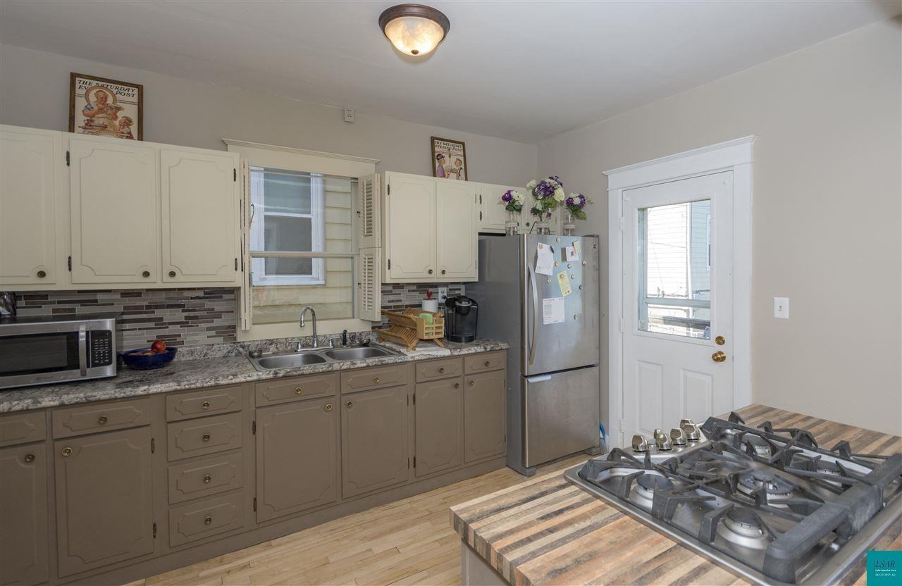 822 N 9th Ave E - Photo 6 of 36