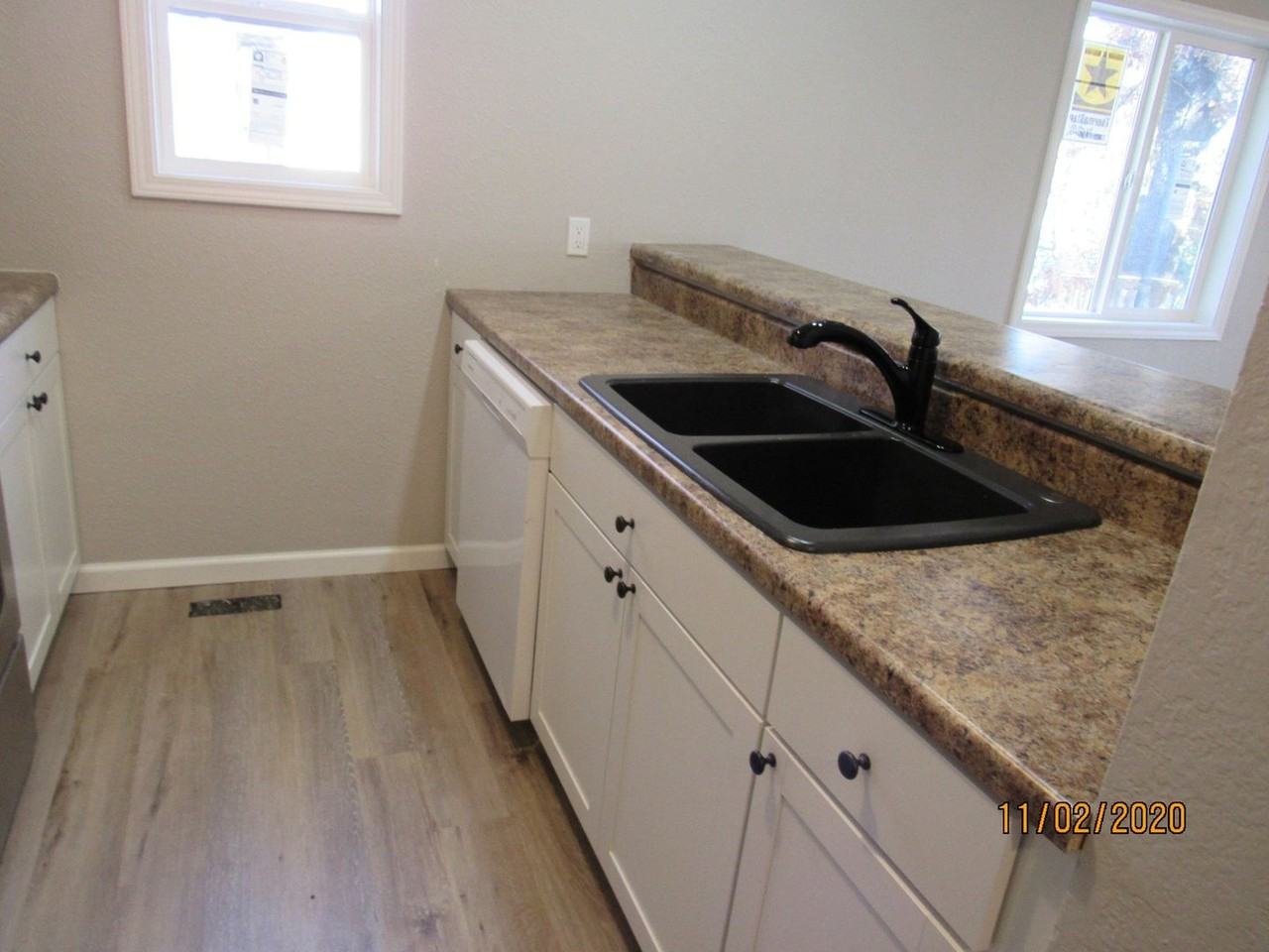 966 Murphy Rd - Photo 6 of 26