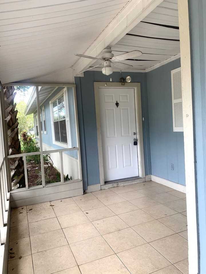 201 6th St - Photo 4 of 34