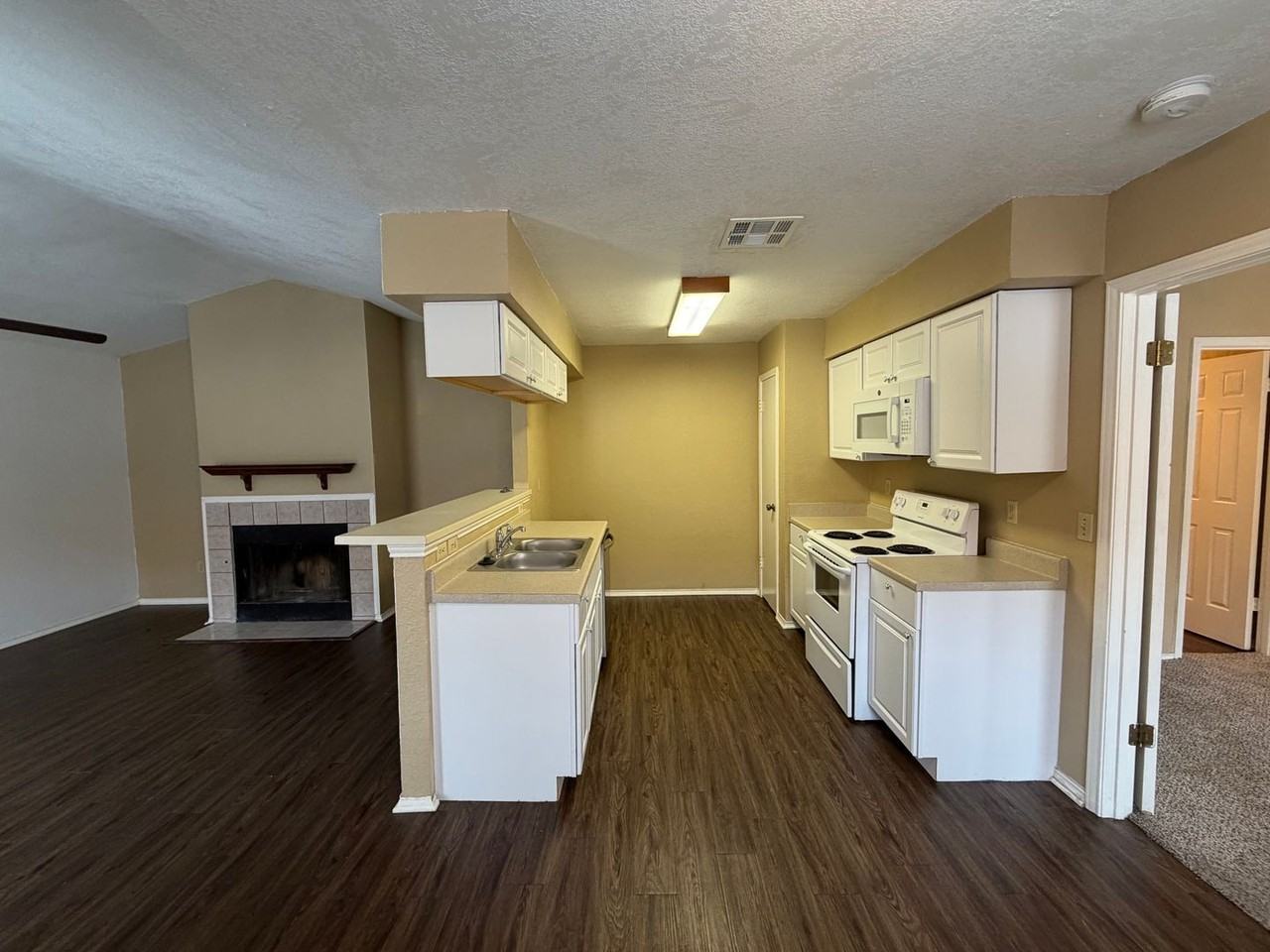 14420 Woods Hole Dr - Photo 5 of 18