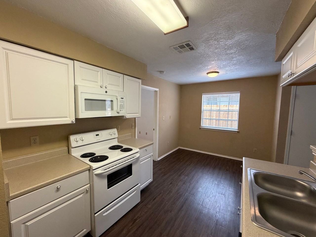 14420 Woods Hole Dr - Photo 7 of 18