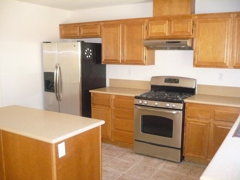 4716 Hickok Pt - Photo 3 of 19