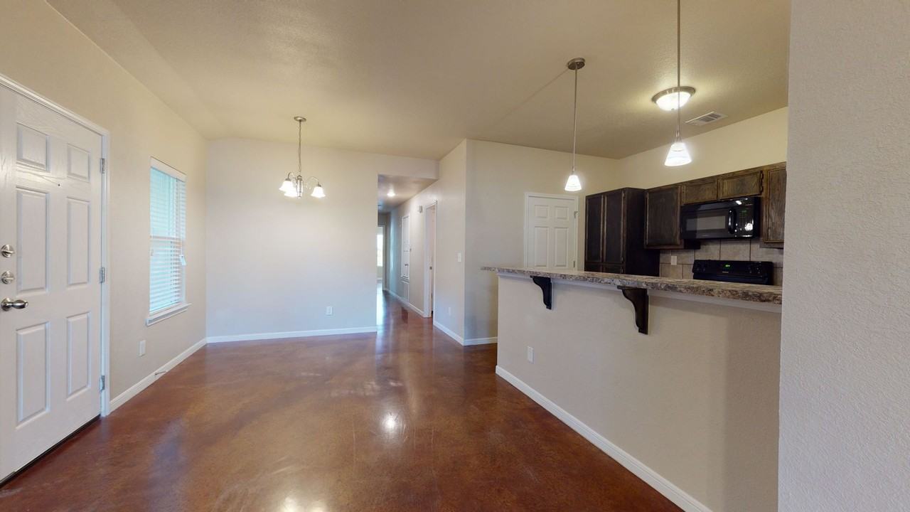 914 Ramblewood St #A - Photo 4 of 21