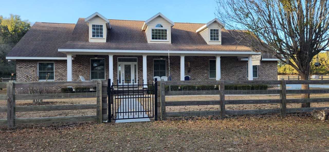 15806 Sw 103rd Ave - Photo 2 of 36