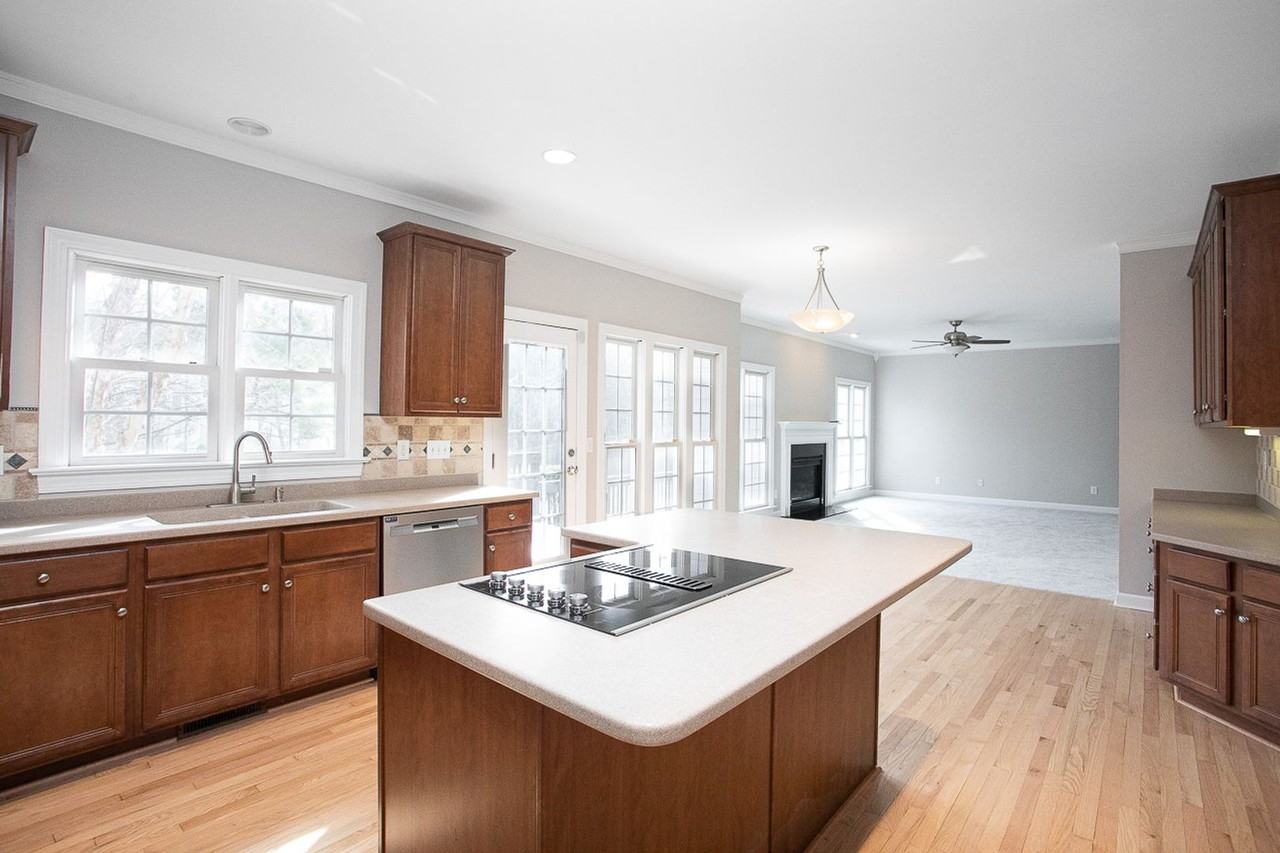 413 Dairy Farm Dr - Photo 7 of 24