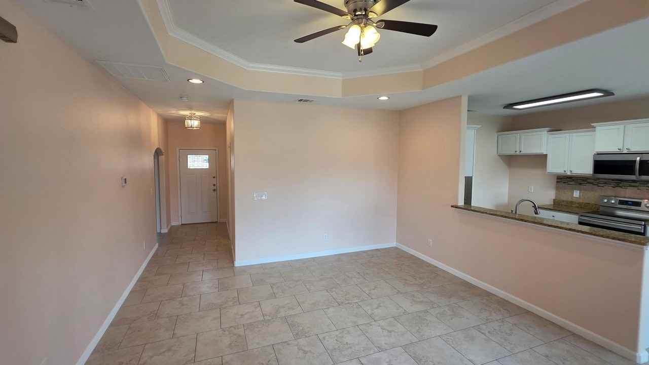 3118 Roosevelt Ave - Photo 2 of 30
