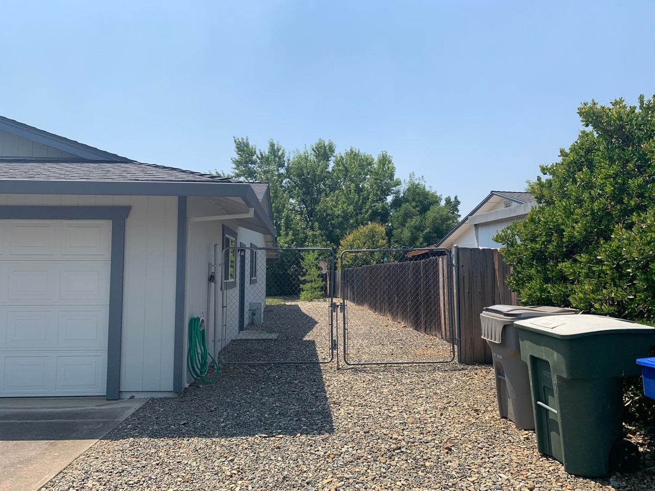 205 Woodhill Dr - Photo 5 of 41