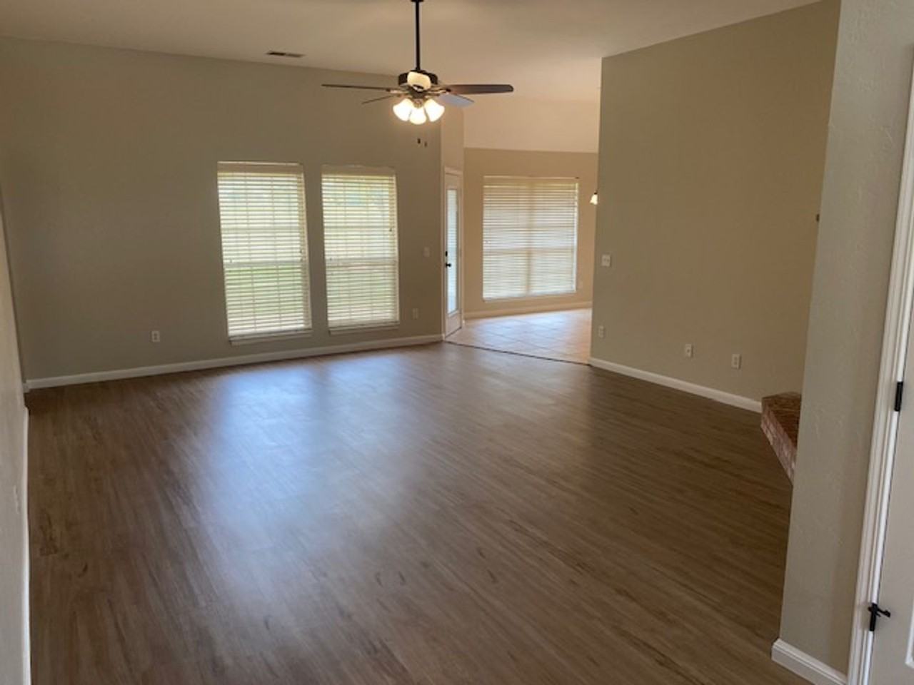 2701 Flagstone Ln - Photo 3 of 20