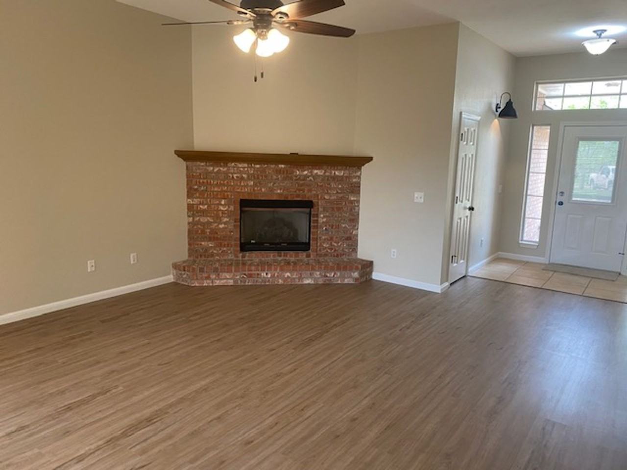 2701 Flagstone Ln - Photo 4 of 20