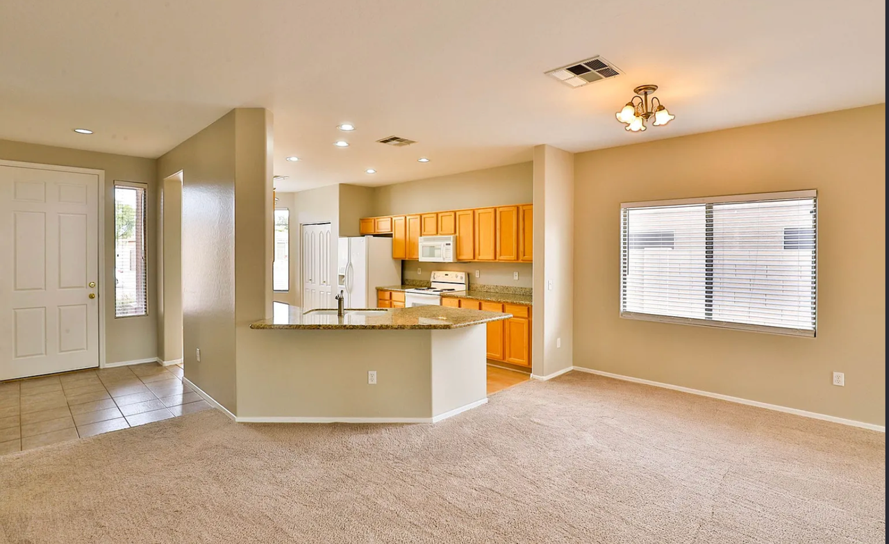 2047 E Riviera Dr - Photo 4 of 15