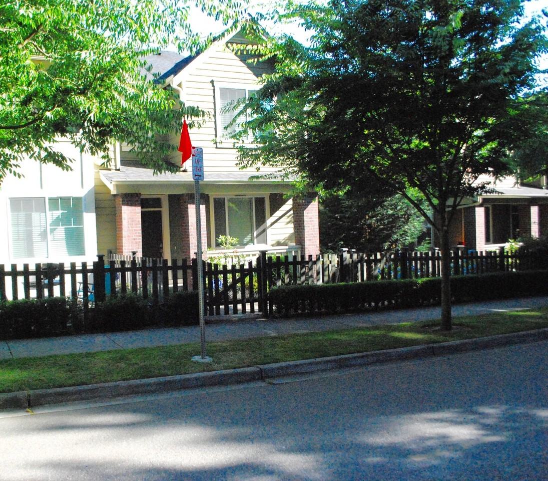 10707 Ross Rd #D - Photo 2 of 15