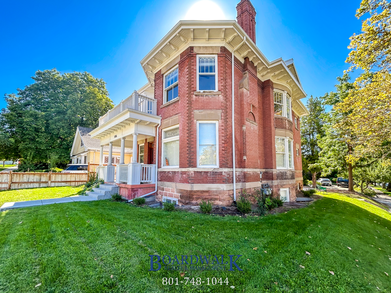 1106 E South Temple - Photo 3 of 4