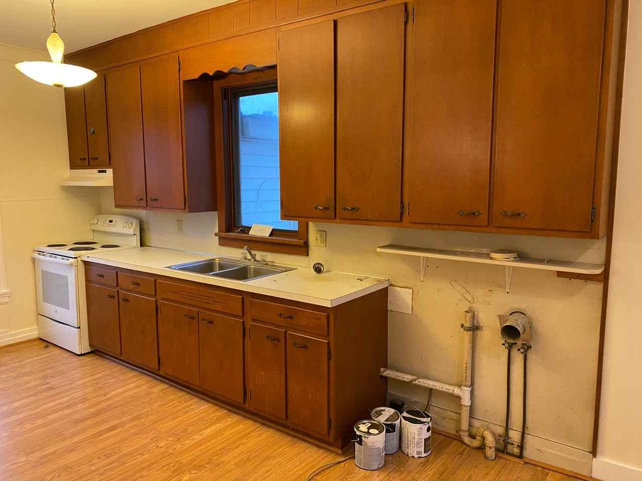 133 N Main St - Photo 4 of 22