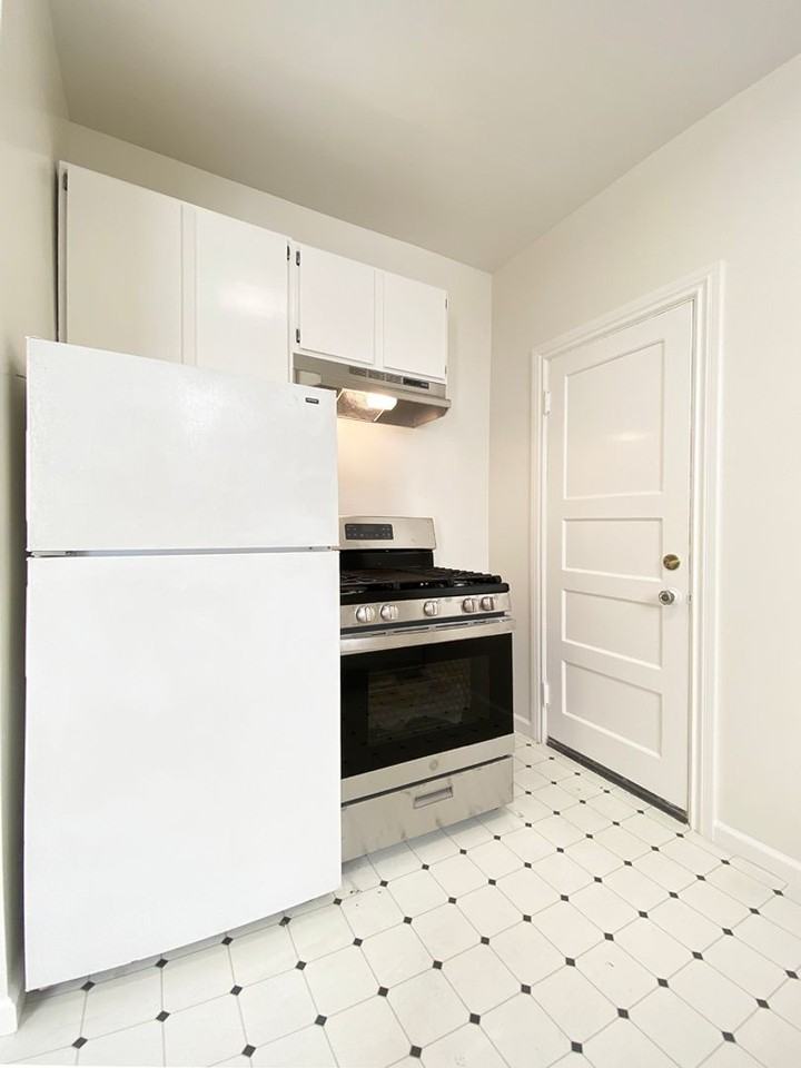 1460 Golden Gate Avenue (1115r) - Photo 7 of 23